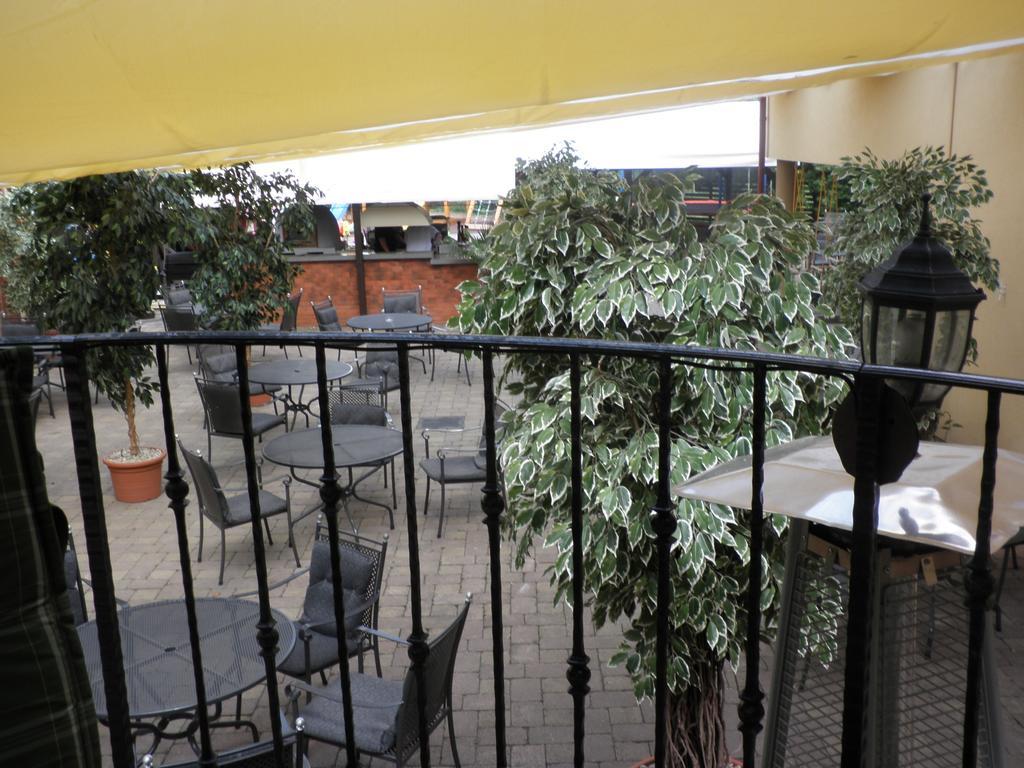 Hotel Rokoko Kosice Exterior photo